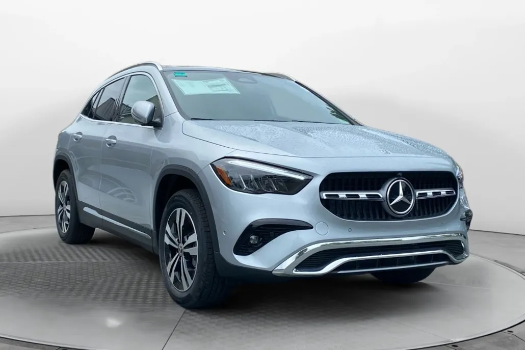 2026 Mercedes Benz GLA 250 4MATIC photo 1