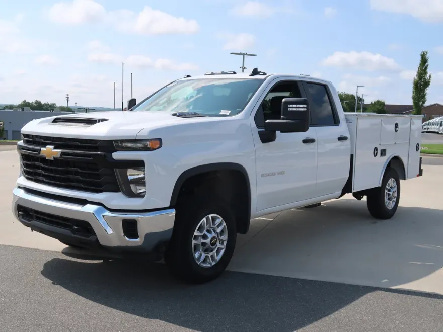 2025 Chevrolet Silverado 2500HD photo 1