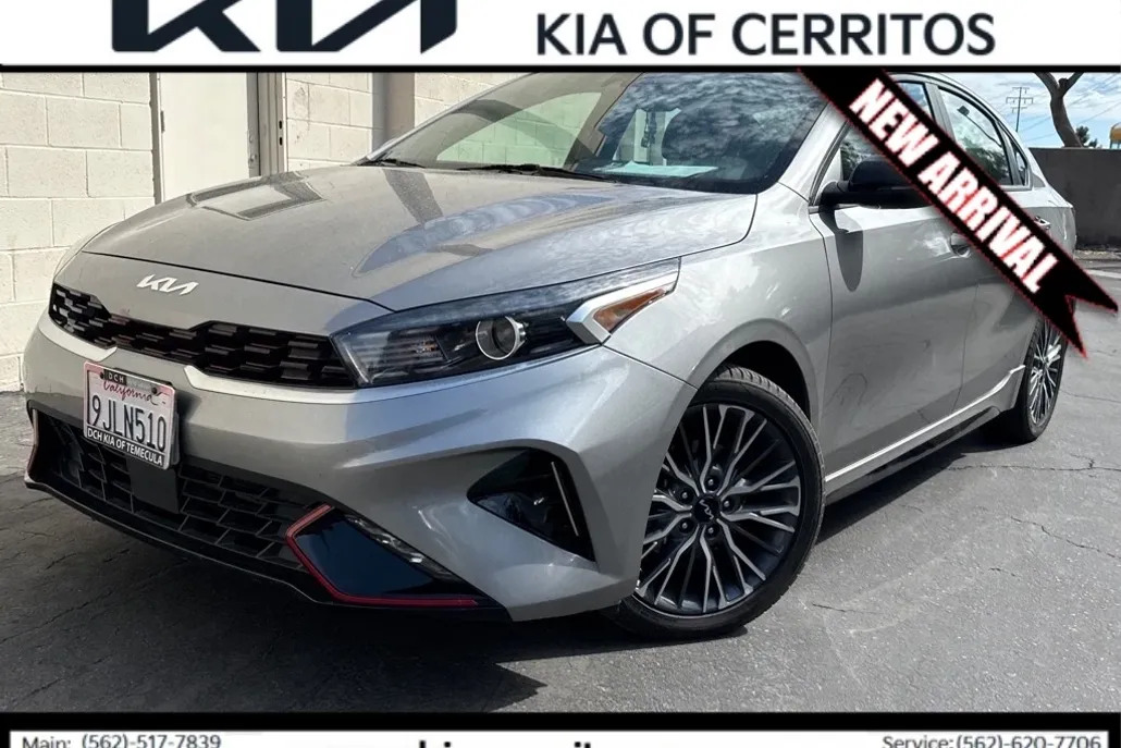 2022 Kia Forte GT-Line photo 1