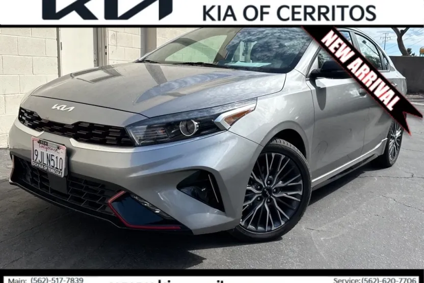 2022 Kia Forte GT-Line photo 1