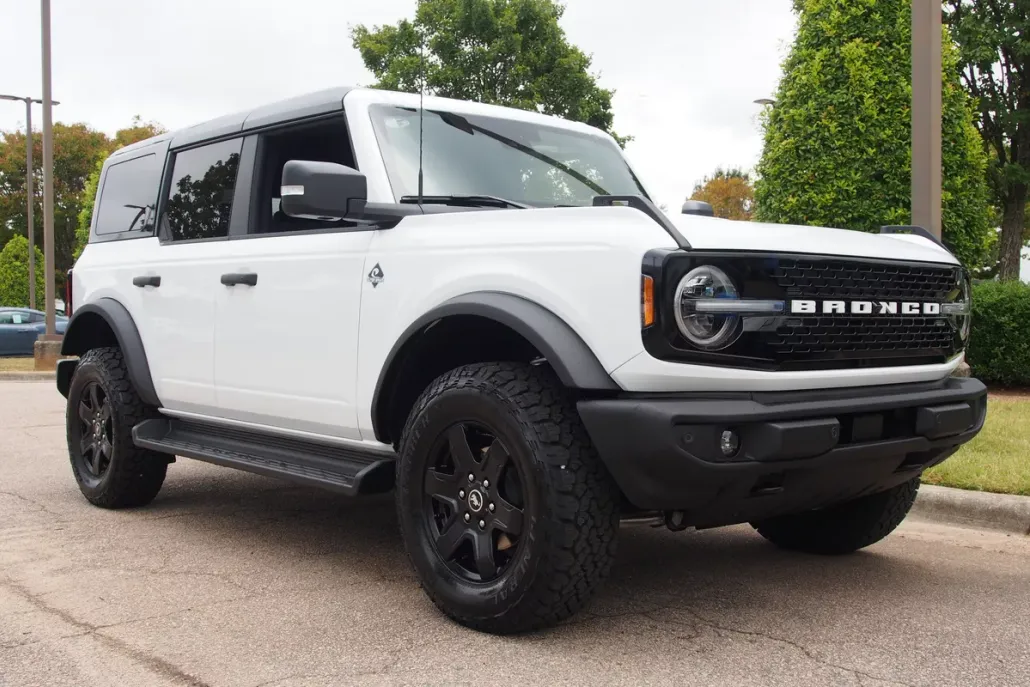 2025 Ford Bronco Outer Banks photo 1