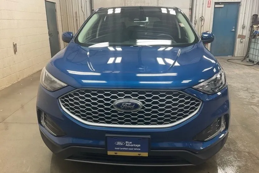 2023 Ford Edge SEL photo 1