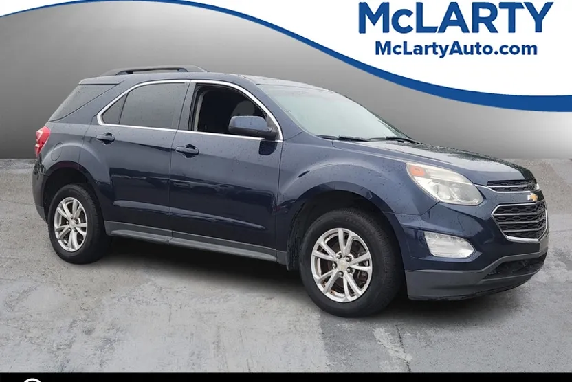 2017 Chevrolet Equinox LT photo 1