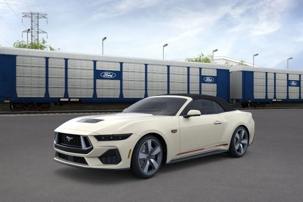 2025 Ford Mustang GT Premium Convertible photo 1