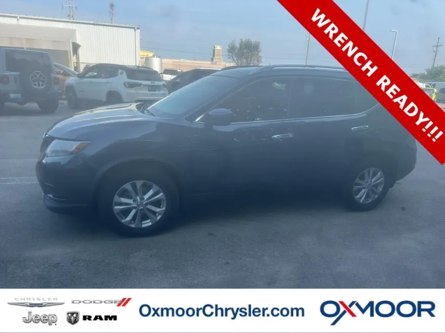2016 Nissan Rogue SV AWD photo 1