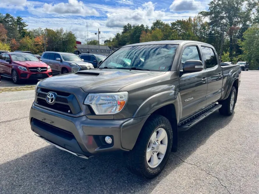 2015 Toyota Tacoma V6 photo 1
