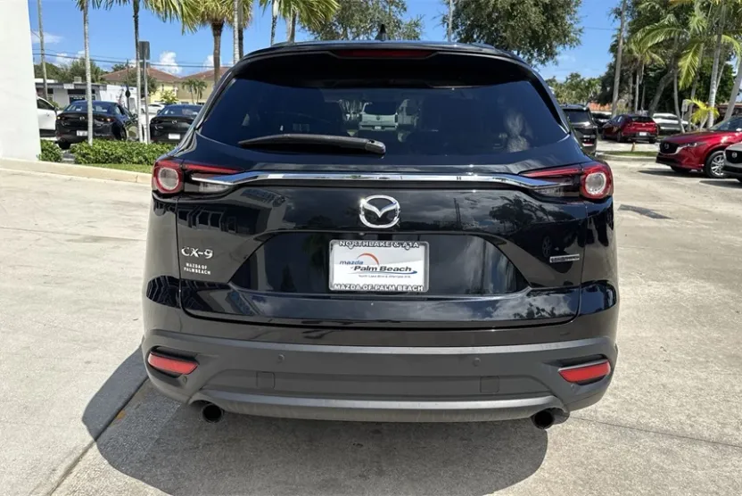 2021 Mazda CX-9 Touring photo 1