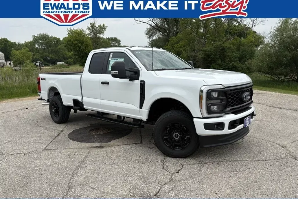 2025 Ford F-350 photo 1