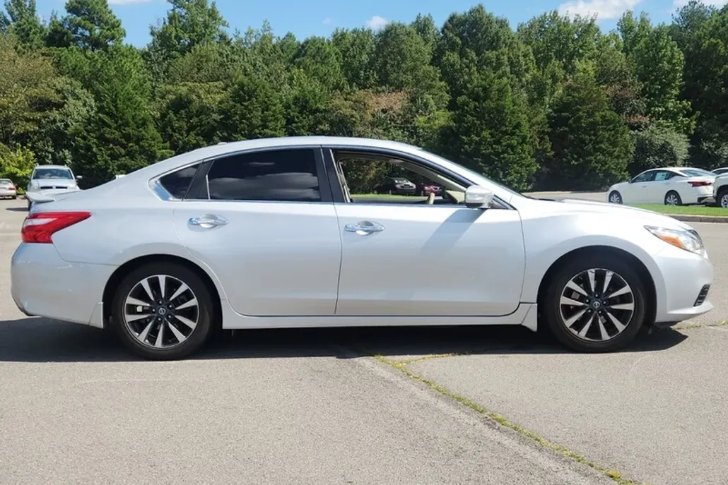2016 Nissan Altima 2.5 SL photo 1