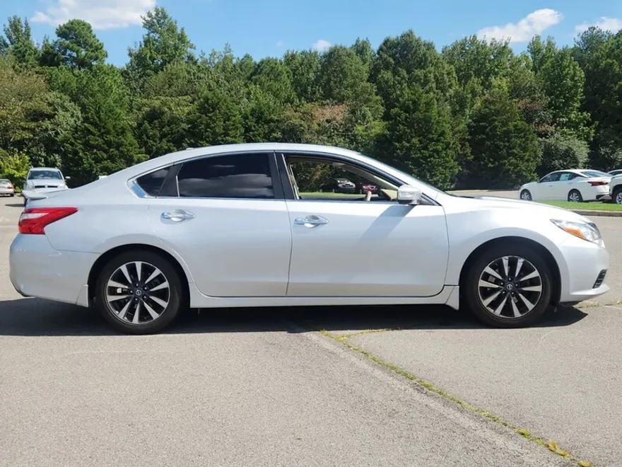 2016 Nissan Altima 2.5 SL photo 1