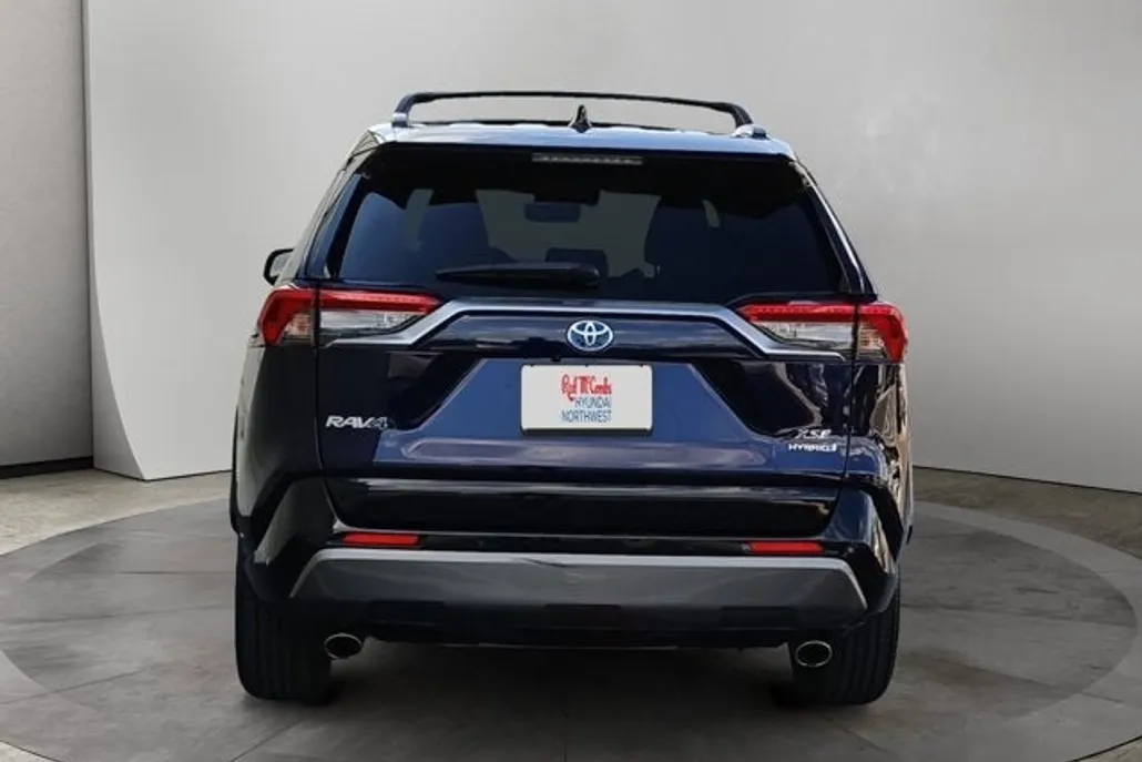 2019 Toyota RAV4 Hybrid XSE photo 1