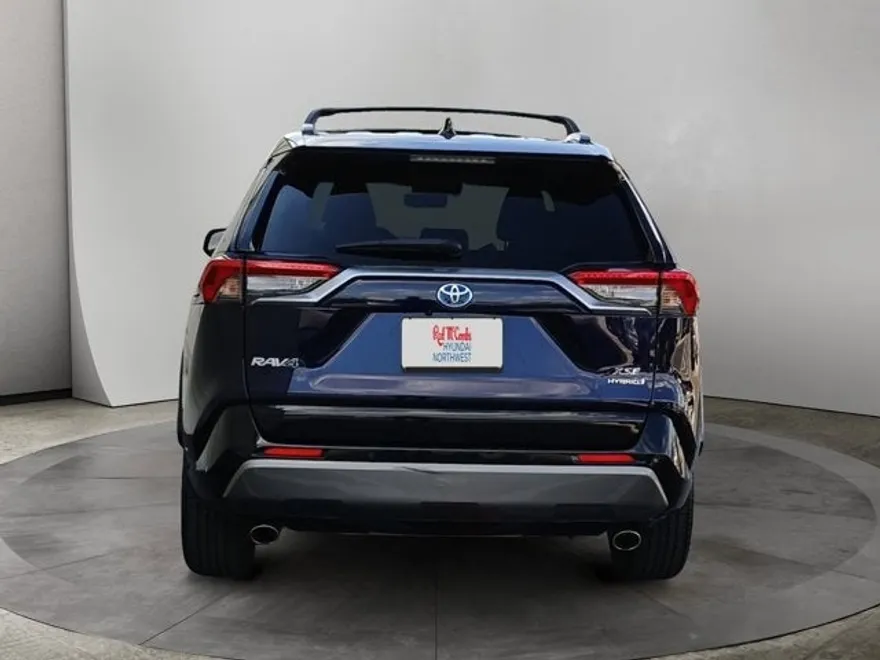 2019 Toyota RAV4 Hybrid XSE photo 1