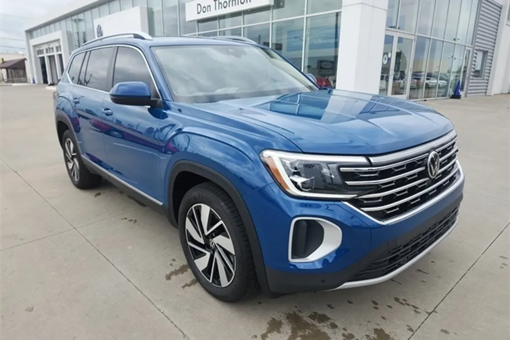 2025 Volkswagen Atlas SEL photo 1