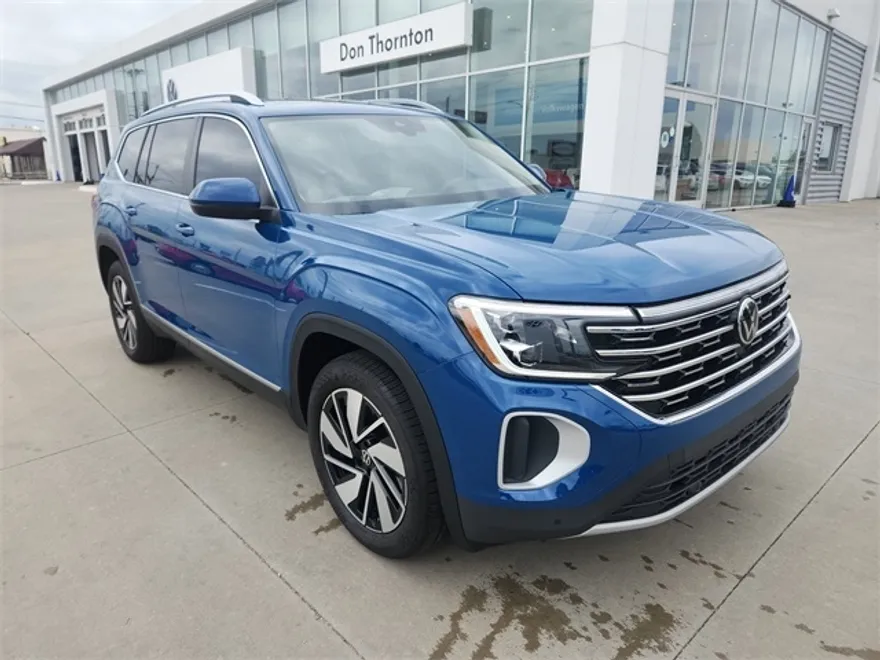 2025 Volkswagen Atlas SEL photo 1