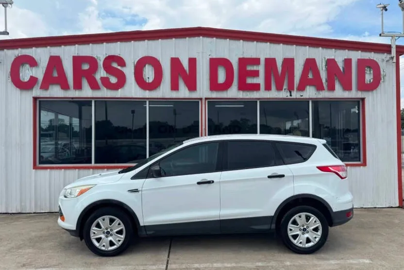 2013 Ford Escape S photo 1