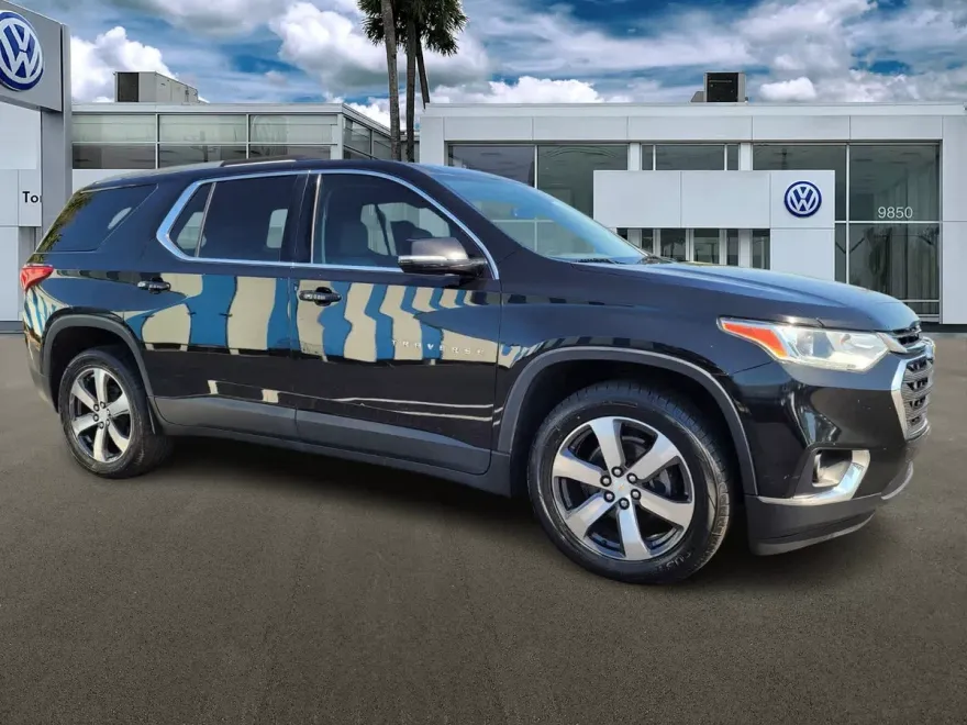 2018 Chevrolet Traverse Leather photo 1