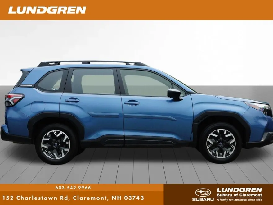 2025 Subaru Forester Base photo 1