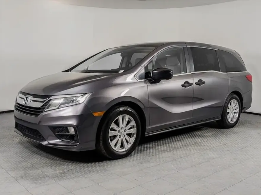 2019 Honda Odyssey LX photo 1
