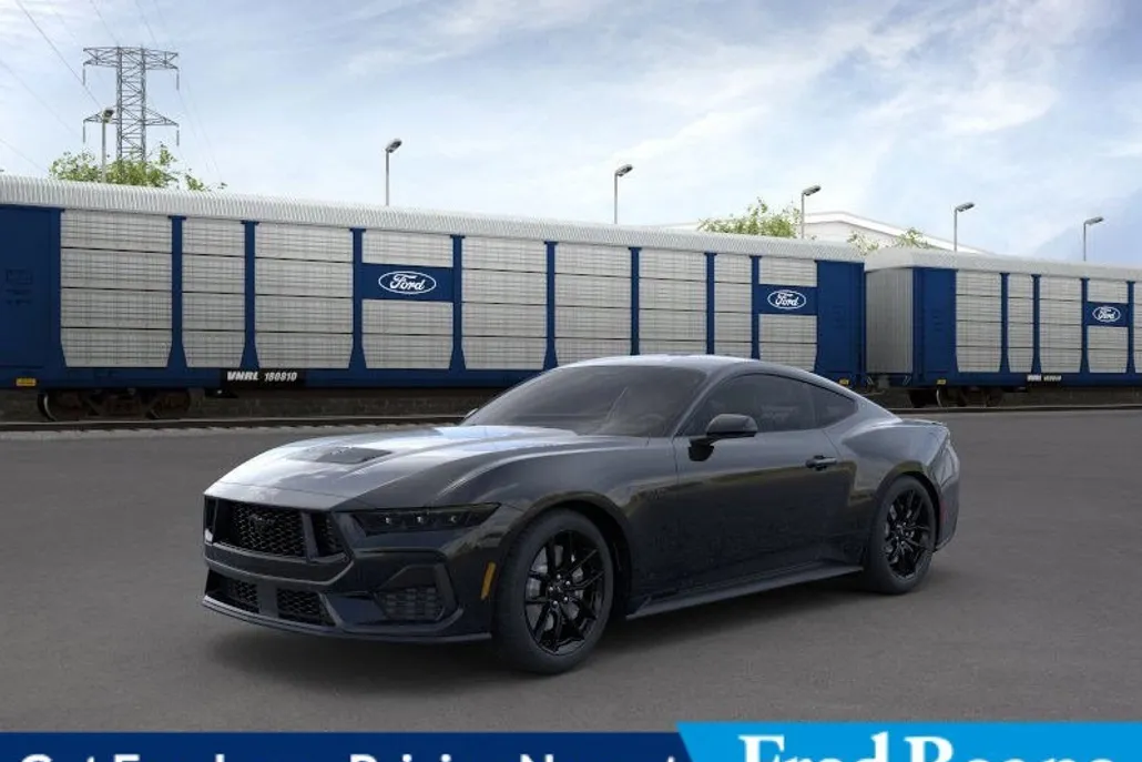 2025 Ford Mustang GT photo 1