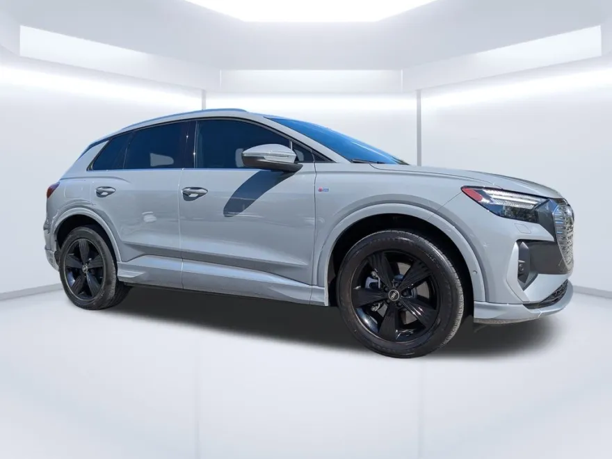 2023 Audi Q4 50 E-tron Prestige photo 1