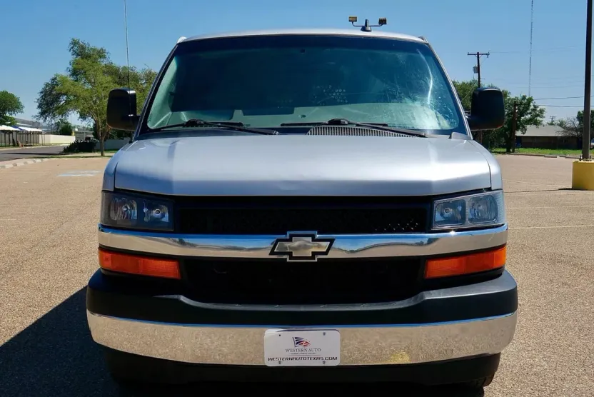 2017 Chevrolet Express 2500 Cargo Van photo 1