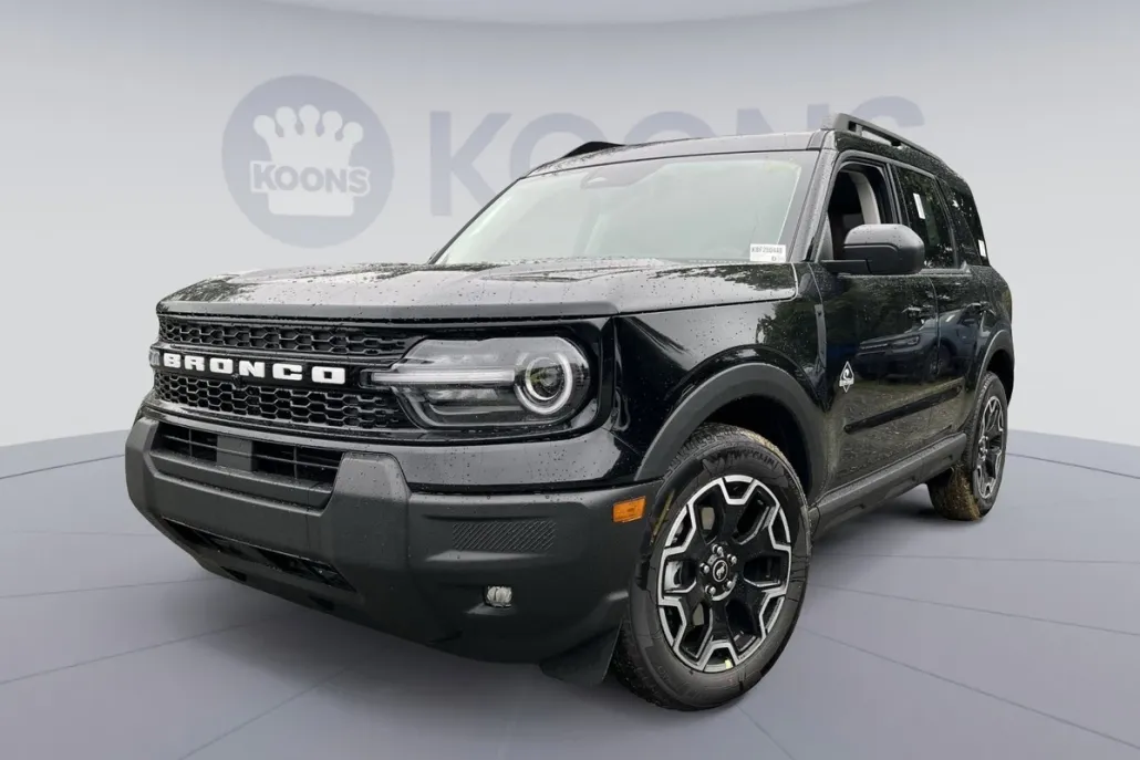 2025 Ford Bronco Sport Outer Banks photo 1