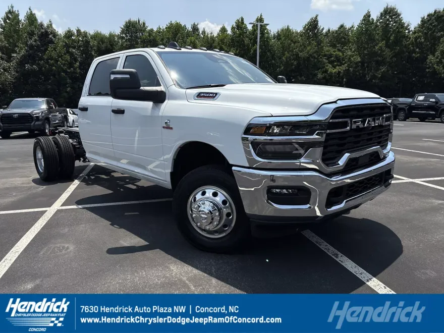 2025 Ram 3500 photo 1