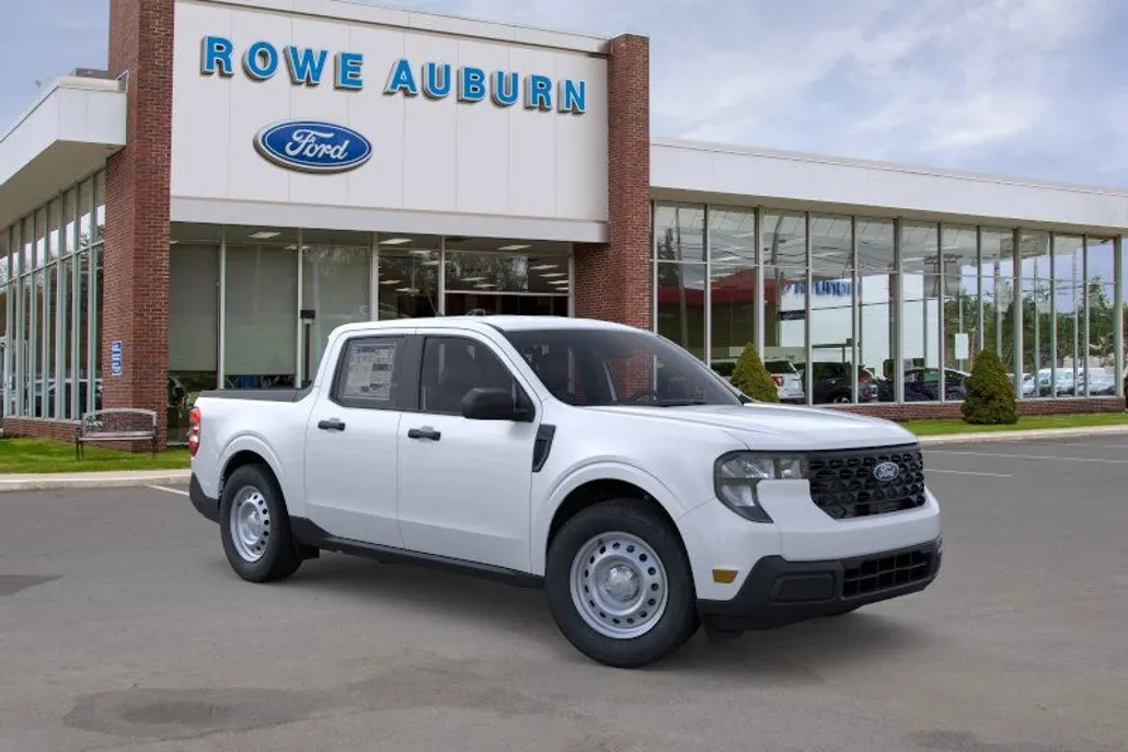 2025 Ford Maverick XL photo 1