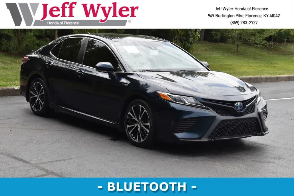 2018 Toyota Camry Hybrid SE photo 1