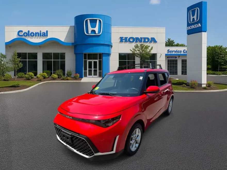 2023 Kia Soul LX photo 1