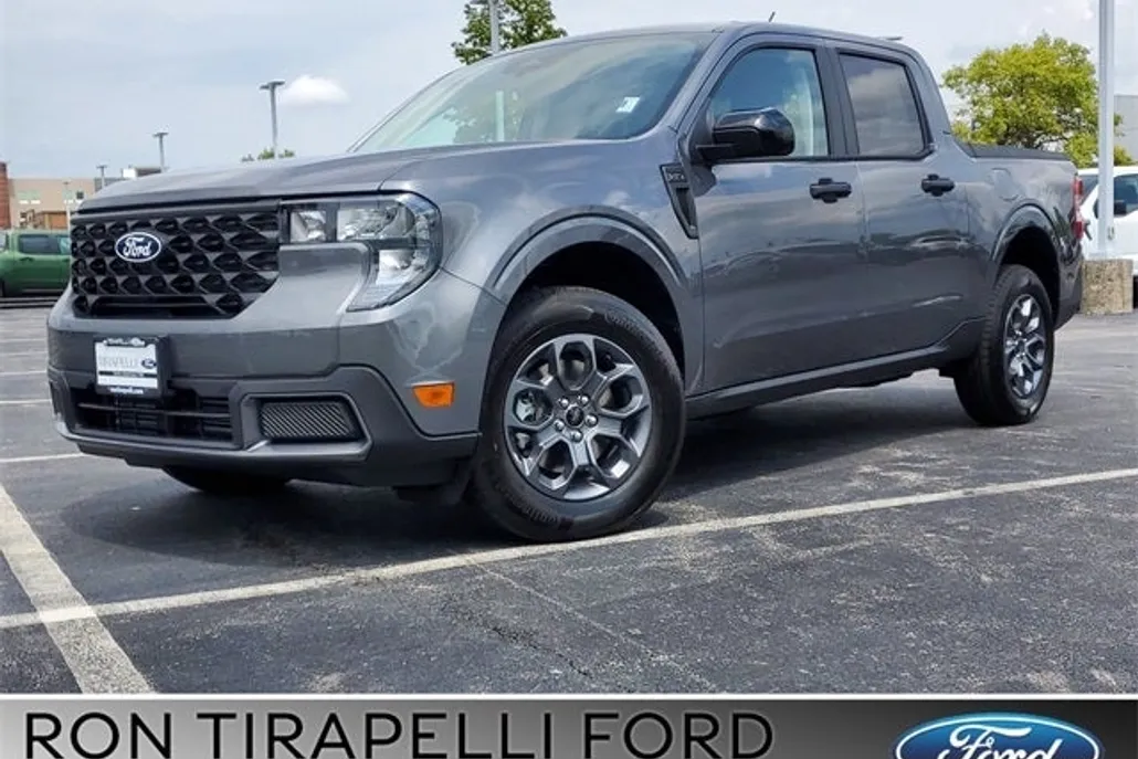 2025 Ford Maverick XLT photo 1