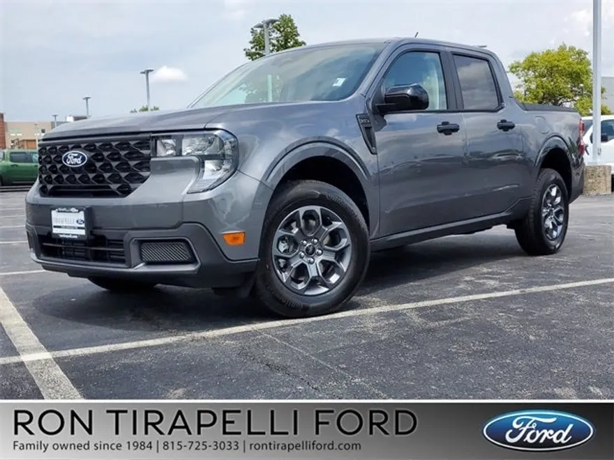 2025 Ford Maverick XLT photo 1