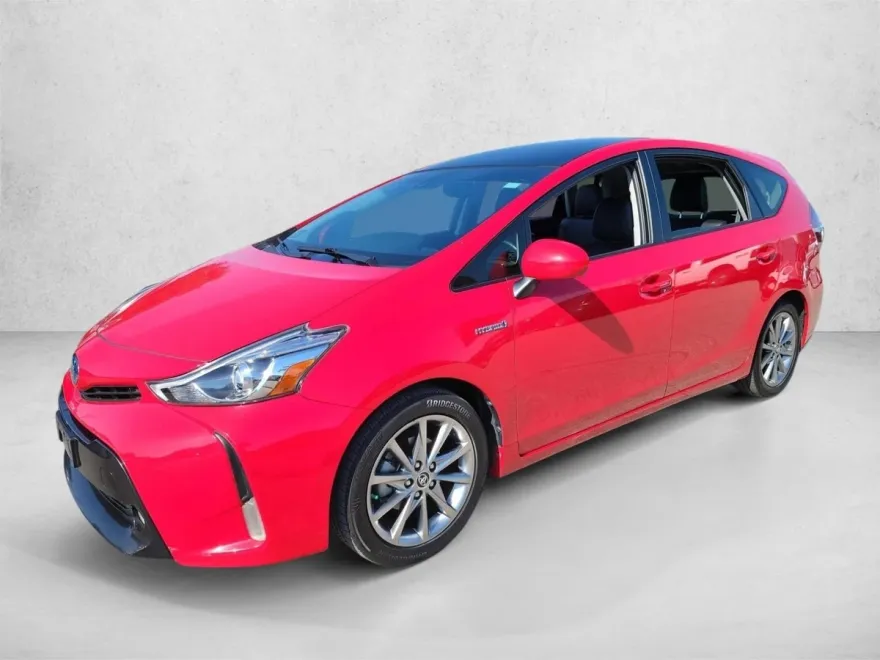 2017 Toyota Prius V Five photo 1