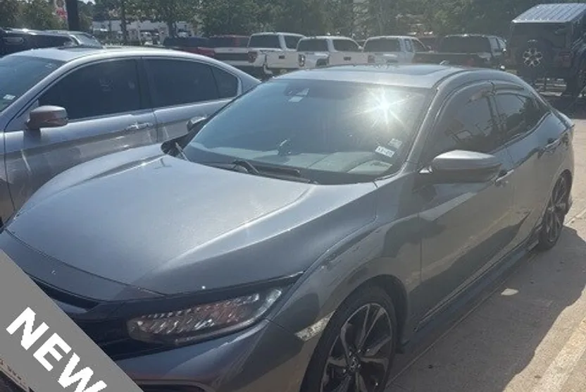 2017 Honda Civic Sport Touring photo 1