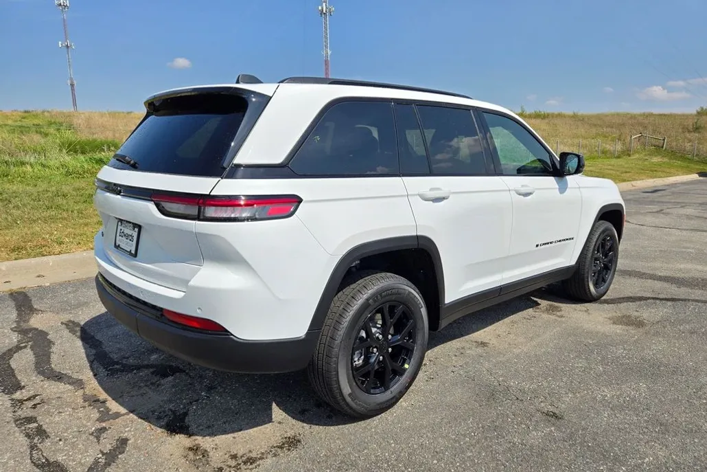 2025 Jeep Grand Cherokee Altitude X photo 1
