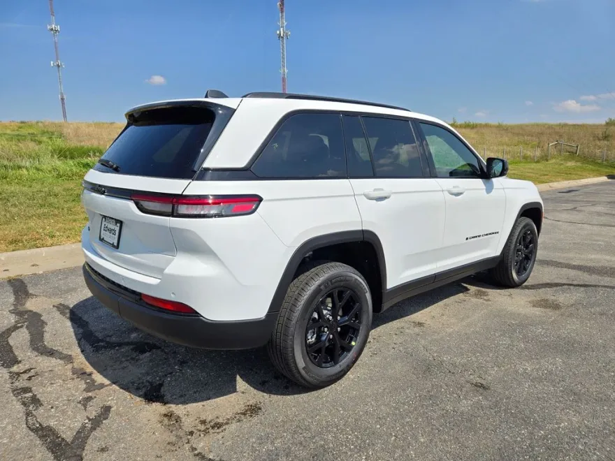 2025 Jeep Grand Cherokee Altitude X photo 1