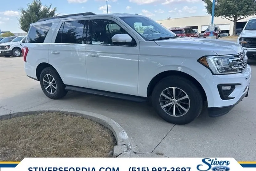 2019 Ford Expedition XLT photo 1