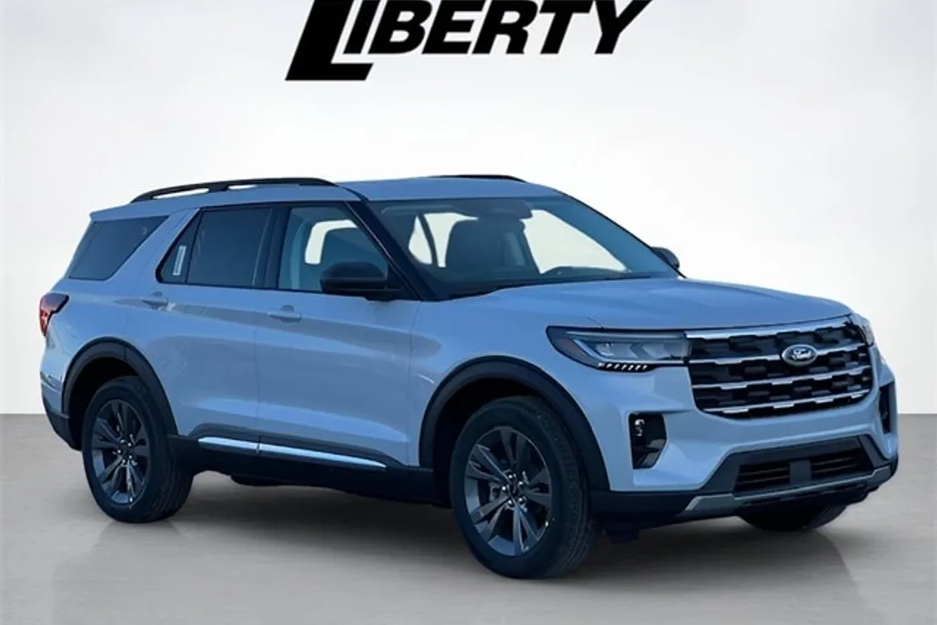 2025 Ford Explorer photo 1