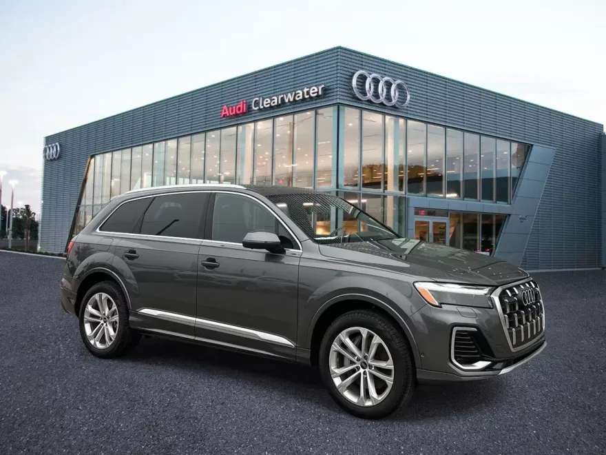 2025 Audi Q7 45 Premium photo 1