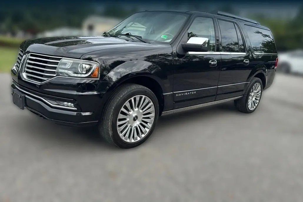 2017 Lincoln Navigator L Reserve photo 1