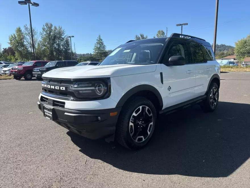 2021 Ford Bronco Sport Outer Banks photo 1