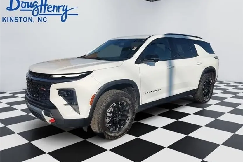 2024 Chevrolet Traverse Z71 photo 1