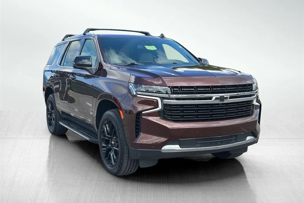 2022 Chevrolet Tahoe LT photo 1