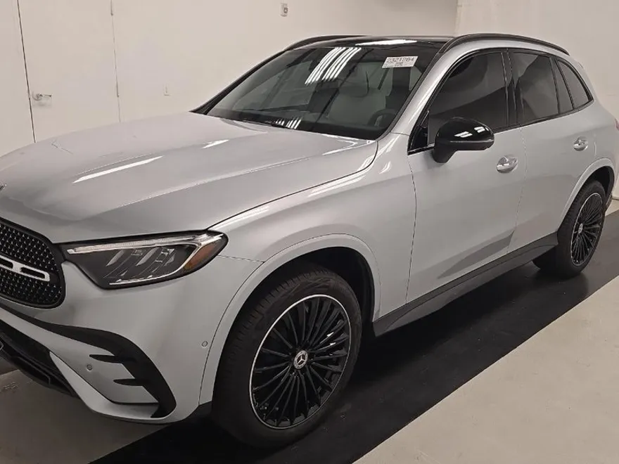2025 Mercedes Benz GLC 300 4MATIC photo 1