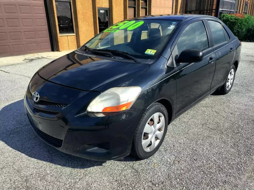 2008 Toyota Yaris photo 1