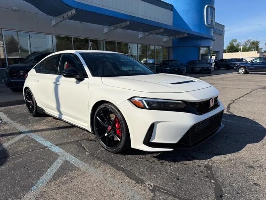 2025 Honda Civic Type R photo 1