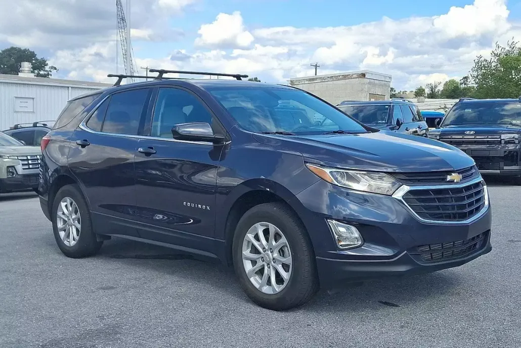 2019 Chevrolet Equinox LT photo 1