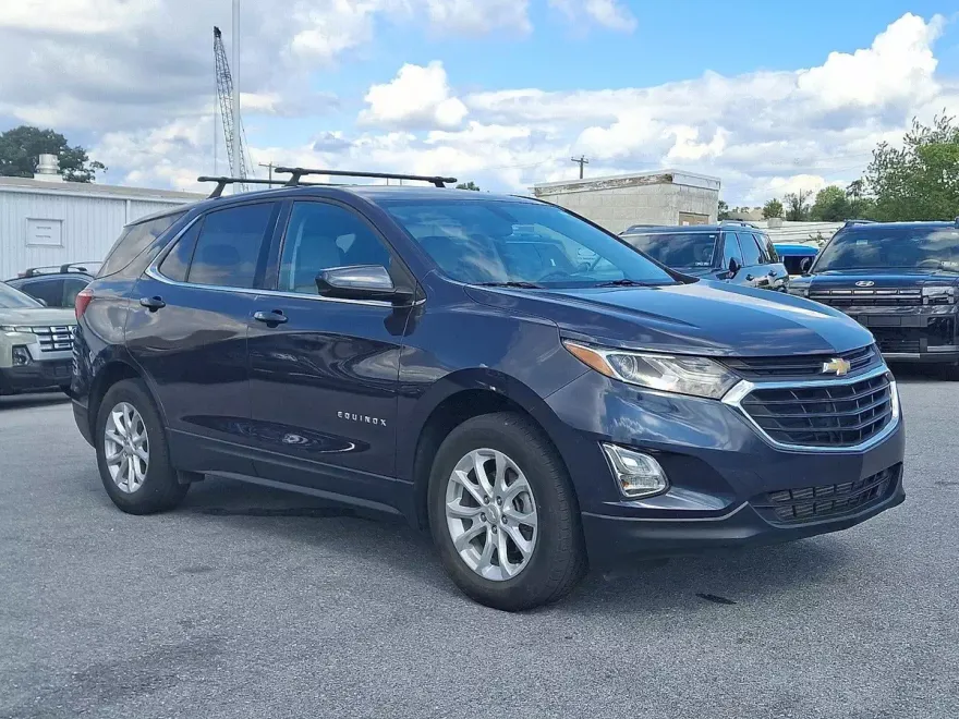 2019 Chevrolet Equinox LT photo 1