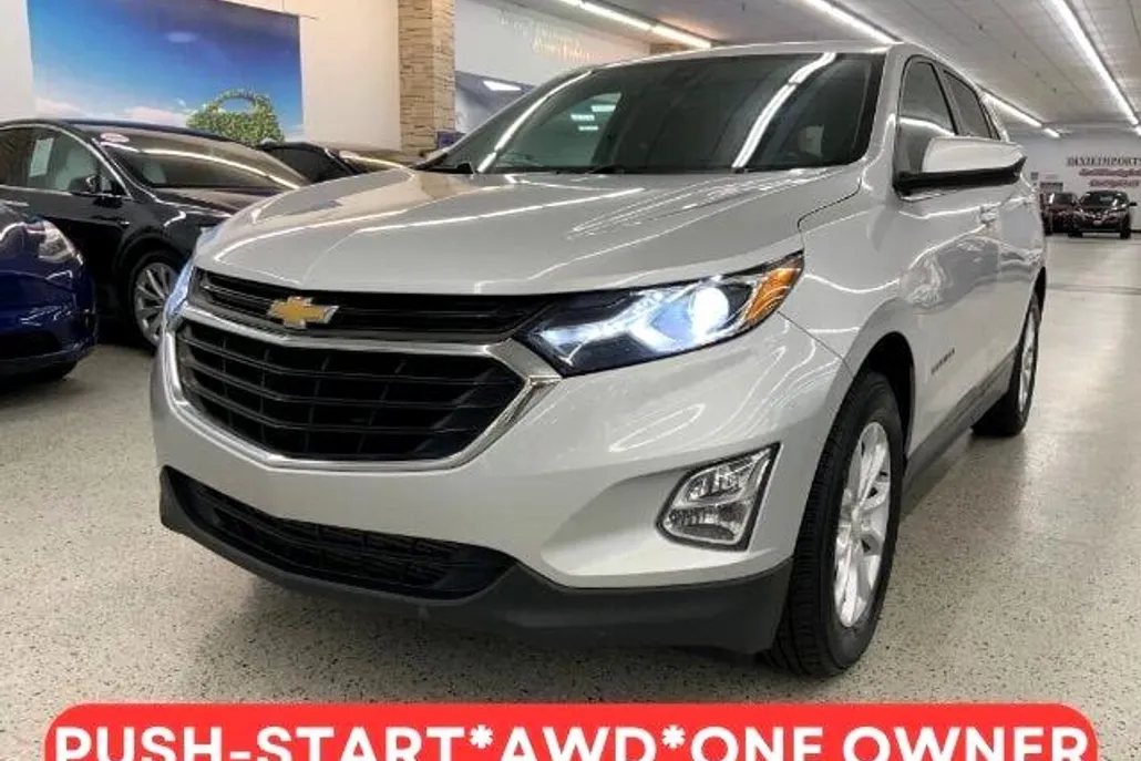 2021 Chevrolet Equinox LT photo 1