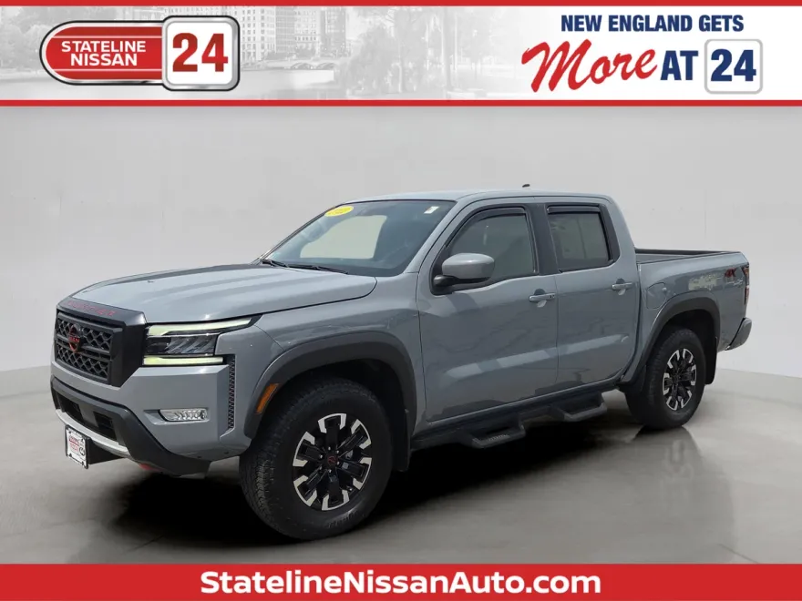 2022 Nissan Frontier Crew Cab PRO-4X photo 1